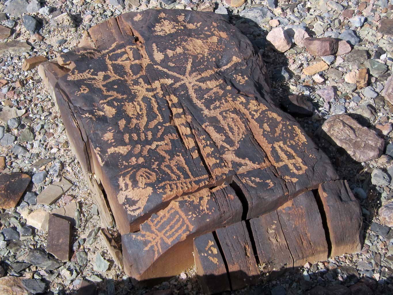 2012-img-3037-petroglyph